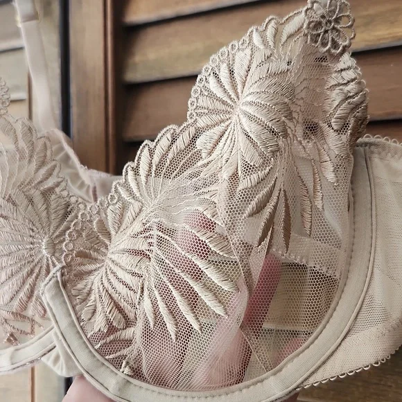 NWT Wacoal Bra Sheer Underwire Un-lined Neutral Tan Beige - Picture 3 of 8